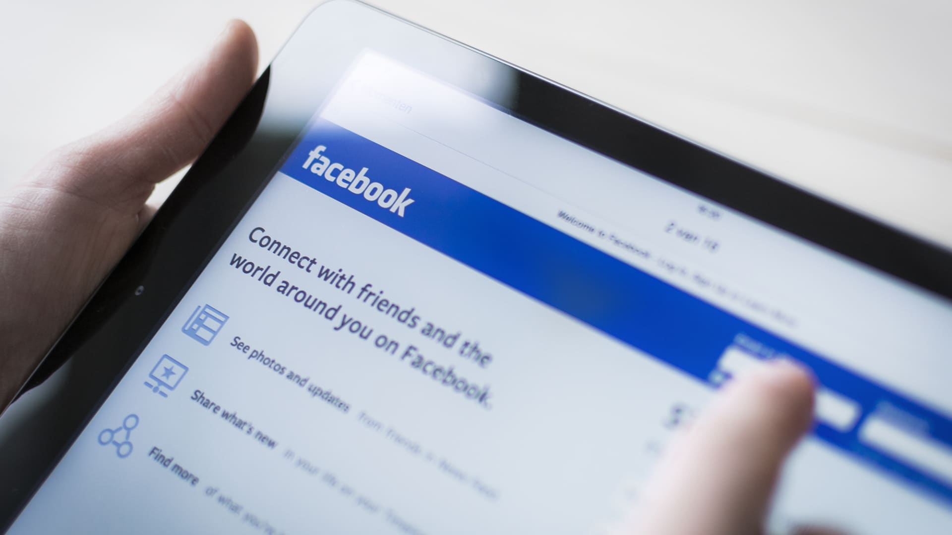 فيسبوك يعلن عن خططه التي تمنع تسريب البيانات.. تعرف عليها